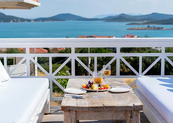 Cunda Piano מלון *