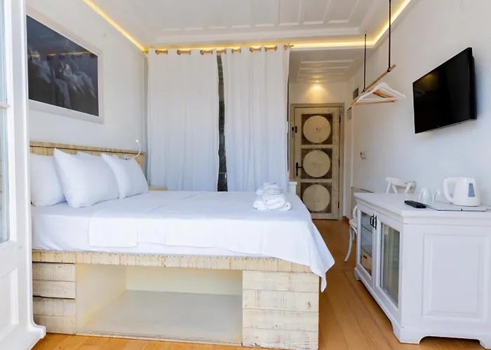 Cunda Piano מלון *