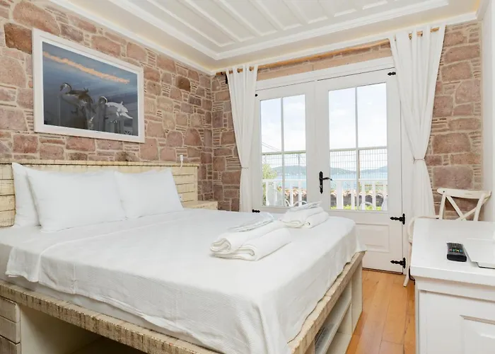 Cunda Piano מלון *