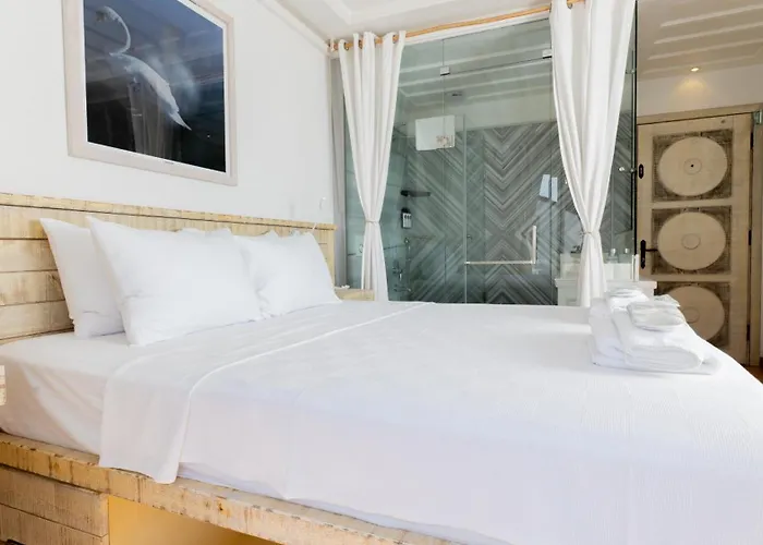 Cunda Piano מלון *